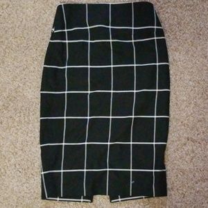 Window pane skirt
